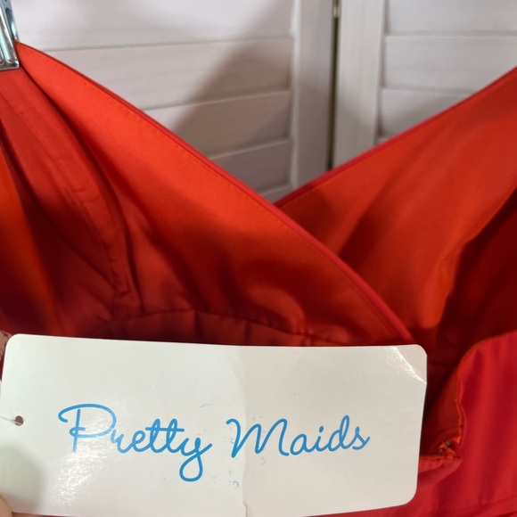 NEW PRETTY MAIDS DRESS - Picture 7 of 10